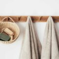 Garderobe mit nachhaltigen Produkten