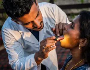 Zungendiagnose in der Ayurveda Kur