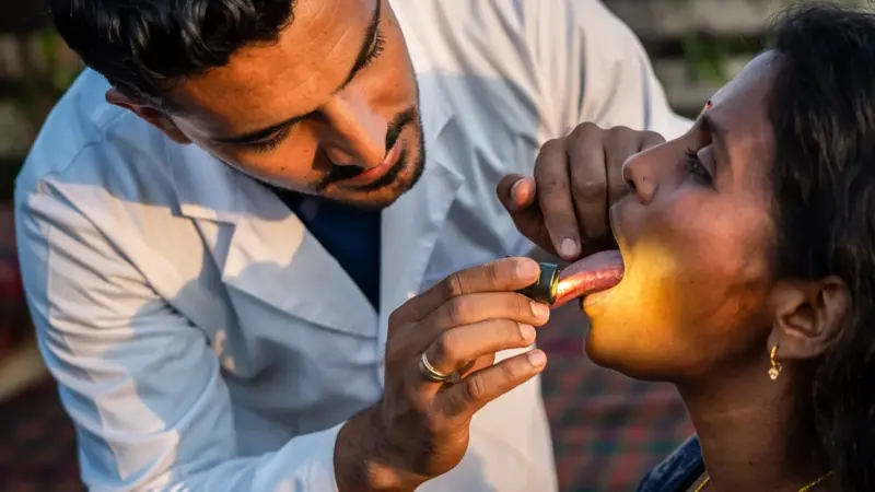 Zungendiagnose in der Ayurveda Kur